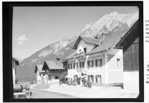 [Gasthof Traube in Holzleiten bei Obsteig am Mieminger Plateau gegen Wannig / Tirol]