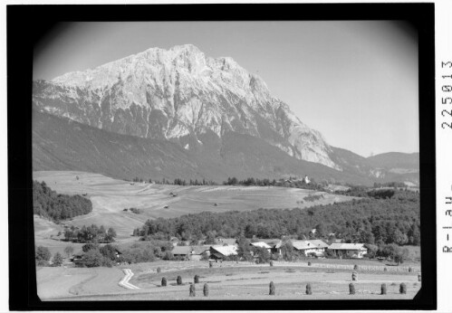 [See am Mieminger Plateau gegen Hohe Munde / Tirol]