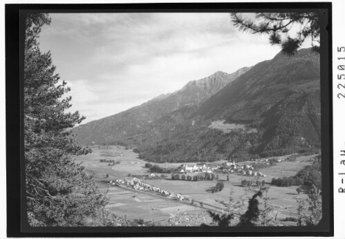 [Blick vom Locherboden auf Stams mit Hocheder / Tirol]