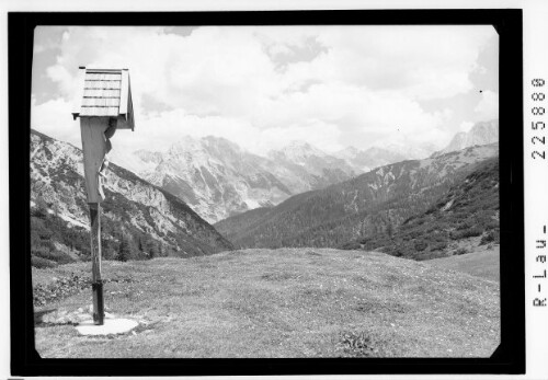 [Erlsattel gegen Gleirschkette und Halltalkette / Tirol]