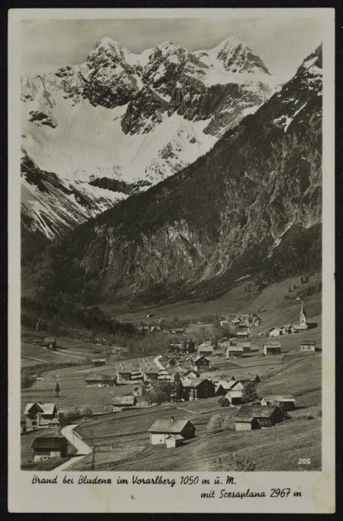 Brand bei Bludenz im Vorarlberg 1050 m ü. M. mit Scesaplana 2967 m