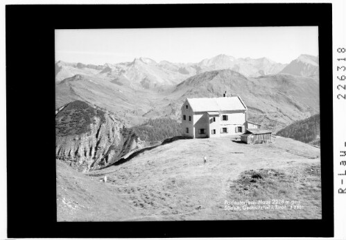 Padasterjoch Haus 2218 m gegen Süden / Gschnitztal in Tirol