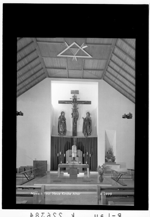 Navis in Tirol / Neue Kirche / Altar