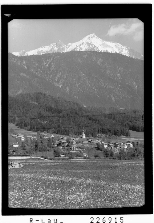 [Baumkirchen im Unterinntal gegen Hochnisslspitze / Tirol]