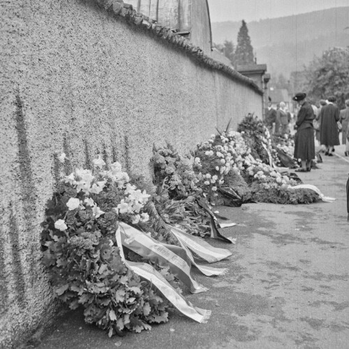Begräbnis von Otto Ender auf dem städtischen Friedhof in Bregenz