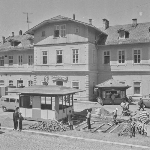 Pflasterarbeiten auf dem Bahnhofsplatz in Bregenz
