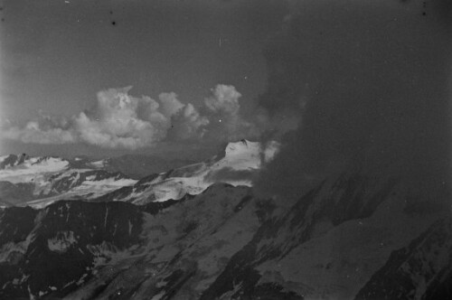 Aufziehende Wolken bei der Langtaufererspitze