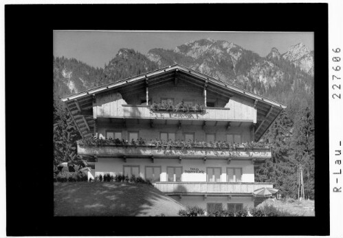 [Haus Hornblick in Alpbach gegen Gratlspitze / Tirol]