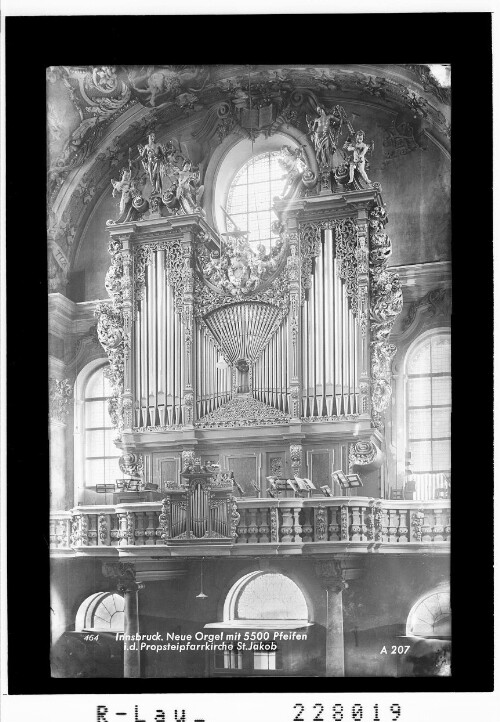 Innsbruck / Neue Orgel mit 5500 Pfeifen in der Propsteipfarrkirche St. Jakob