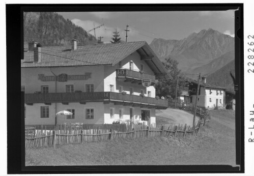 [Gasthof Jenewein im Schmirnertal gegen Gamskarspitze / Tirol]
