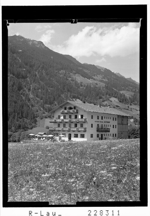 [Gasthof Alpenhof in Neder bei Neustift im Stubaital gegen Burgstall / Tirol]