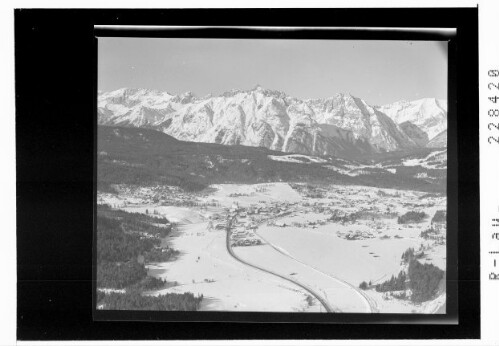 [Seefeld gegen Wetterstein Gebirge / Tirol]