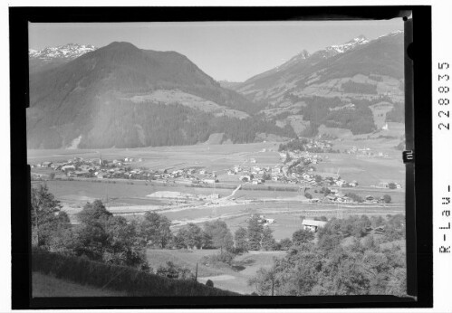 [Uderns mit Finsing im Zillertal gegen Finsinggrund / Tirol]