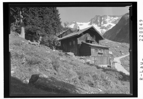 [Grünewand Hütte im Stilluppgrund gegen Keilbachspitze / Tirol]