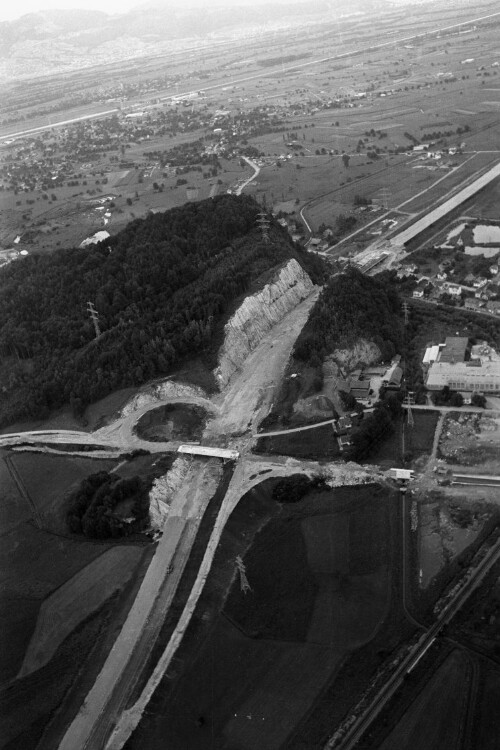 Bau der Rheintalautobahn bei Koblach