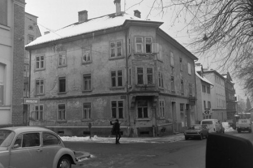 Polizei in verwahrloster Wohnung in der Schillerstraße in Bregenz