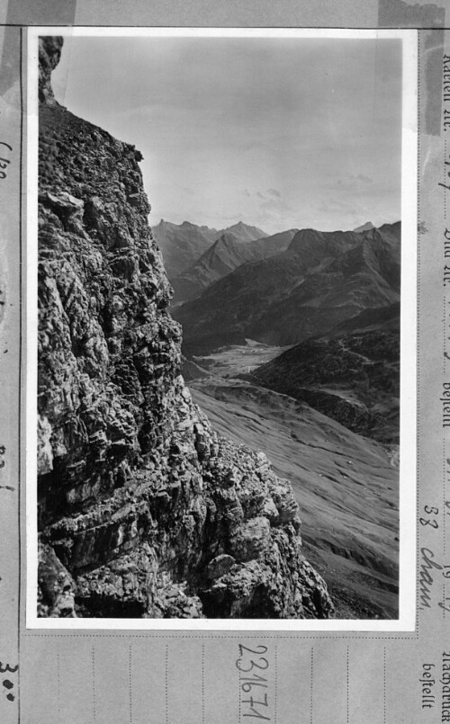 [Aufstieg zum Widderstein mit Blick zur Wetterspitze und Vorderseespitze]