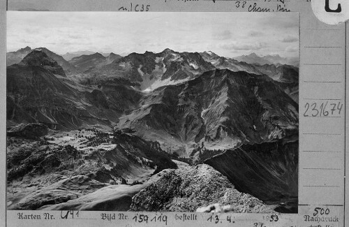 [Blick vom Widderstein gegen Mohnenfluh, Braunarlspitze, Rote Wand und Scesaplana]