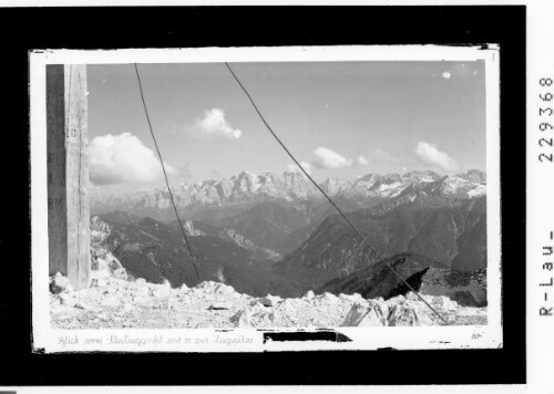 Tirol / Blick vom Säulinggipfel 2047 m zur Zugspitze 2963 m