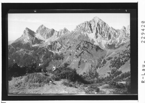 [Blick zum Gimpel und zur Kellenspitze / Ausserfern / Tirol]