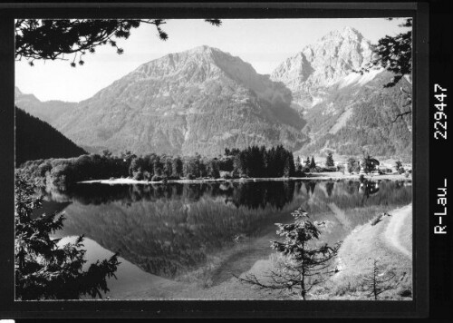 [Heiterwangersee mit Hotel Fischer am See gegen Thaneller / Tirol]