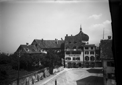 Ehregutaplatz und Gasthof Storchen