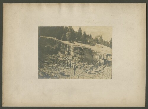 Bauarbeiter der Bregenzerwaldbahn in einem Steinbruch