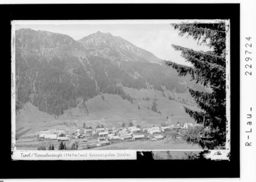Tirol / Nesselwängle 1147 m mit Krinnenspitze 2002 m