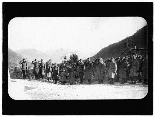 K. k. Standschützen-Bataillon Bezau, Offiziere bei der Allerseelenmesse 1917 auf dem Soldatenfriedhof Bondo
