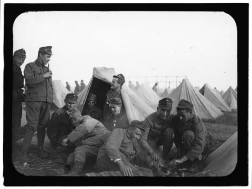 In Kriegsgefangenschaft, im Sammellager/Zeltlager Castenedolo