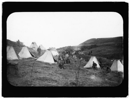 In Kriegsgefangenschaft, Zelte der 148. Kompanie im Lager Panaya (Albanien)