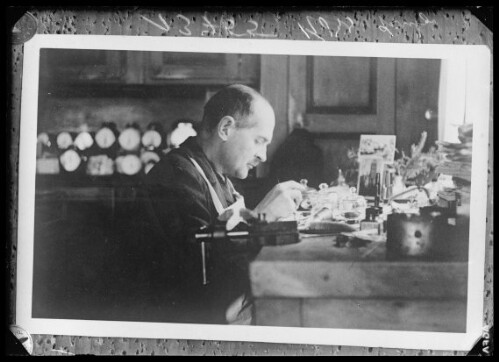 Franz Köss aus Bezau in seiner Werkstatt