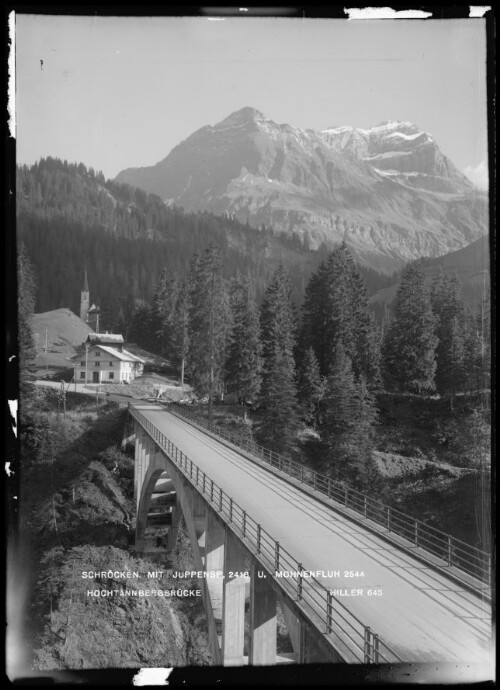 Schröcken mit Juppenspitze 2418 m u. Mohnenfluh 2544 m Hochtannbergbrücke