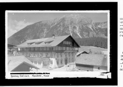 Berwang - Tirol 1342 m / Alpenhotel Kreuz : [Alpenhotel Kreuz in Berwang gegen Thaneller / Ausserfern]
