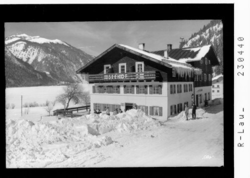 [Gasthof Seehof in Haller am Haldensee gegen Vogelhorn / Ausserfern / Tirol]