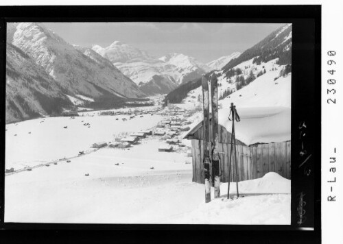 [Holzgau im Lechtal gegen Pimig und Lärchspitze / Ausserfern Tirol]