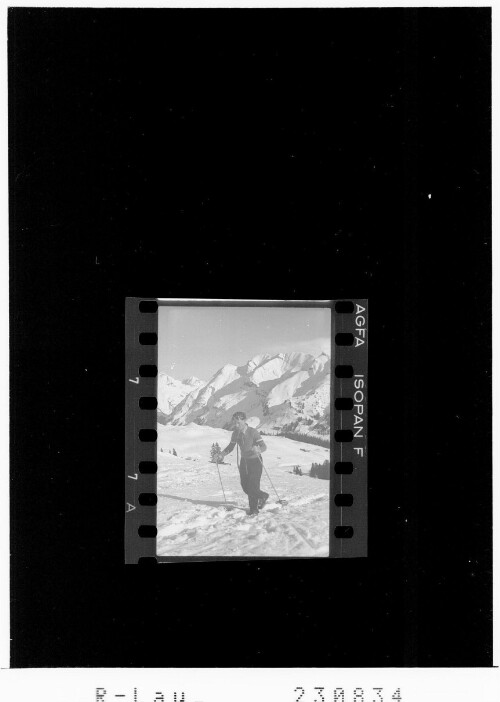 [Schneider Othmar anlässlich der Landesmeisterschaften 1948 in Lech am Arlberg bei der Besichtigung der Skirennstrecke]