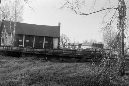 Alte Remise und das im Abbruch befindliche Nebengebäude des alten Bahnhof Bregenz