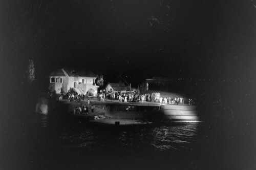 Seebühne bei Nacht