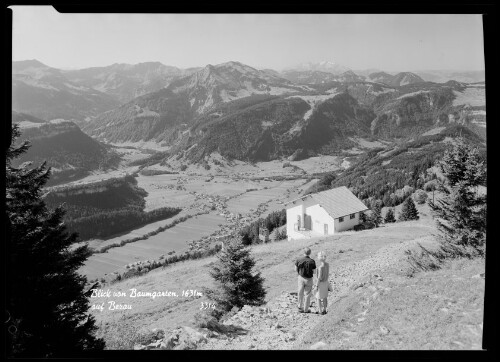 Blick von Baumgarten, 1631 m auf Bezau