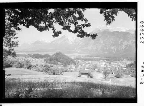 Brixlegg in Tirol mit Nordkette : [Brixleg gegen Karwendelgebirge mit Hochnisslspitze und Rofangruppe]