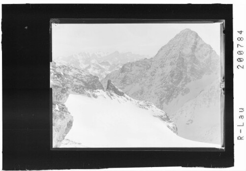 Blick von der Fuorcla dal Cunfin zur Berninagruppe und zum Piz Linard