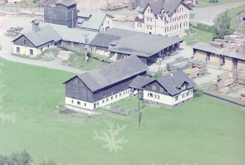 Schrägluftaufnahmen von Gebäuden der Gemeinde Bezau