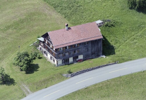 Schrägluftaufnahmen von Gebäuden der Gemeinde Hittisau