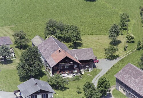 Schrägluftaufnahmen von Gebäuden der Gemeinde Lingenau