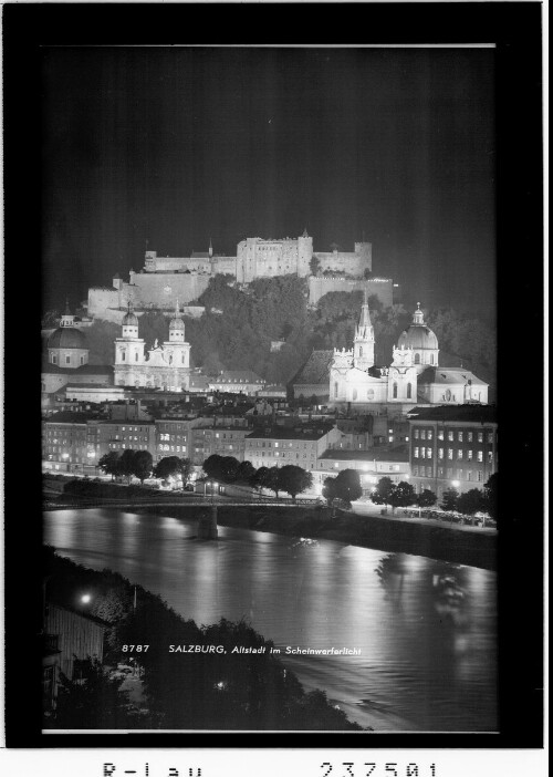 Salzburg / Altstadt im Scheinwerferlicht