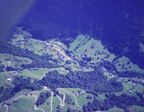 Schrägluftaufnahmen von Gebäuden der Gemeinde Bartholomäberg