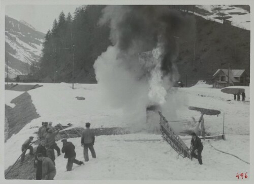 Feuerlöschversuche