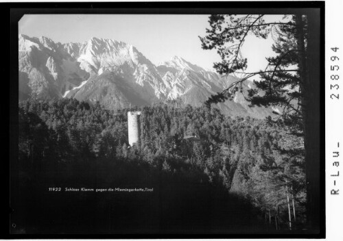 Schloss Klamm gegen die Miemingerkette / Tirol