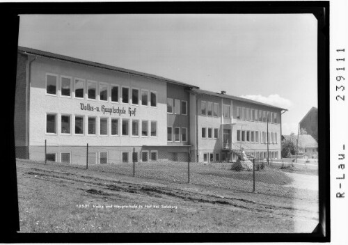 Volks und Hauptschule in Hof bei Salzburg